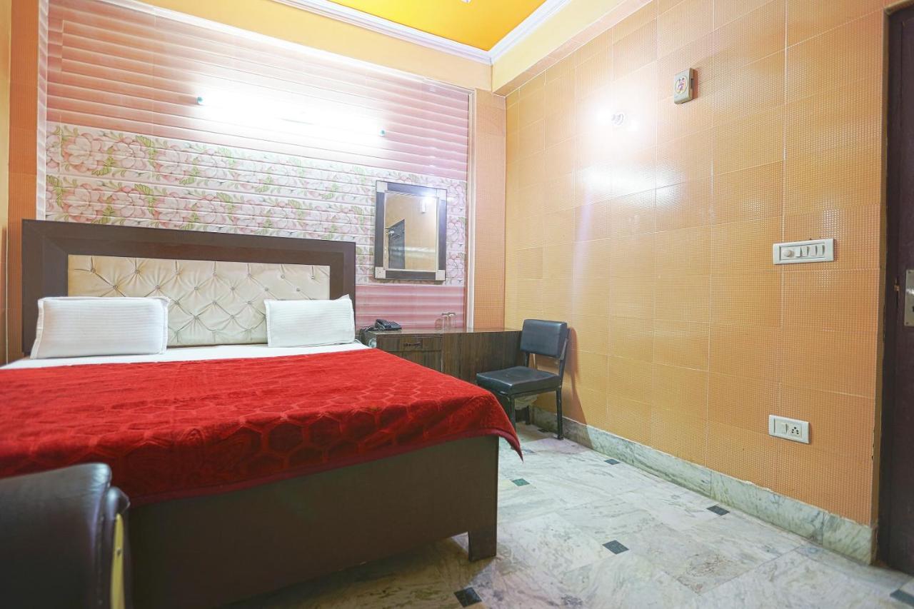 Spot On 43436 Hotel Mannat Spot Moradabad Εξωτερικό φωτογραφία